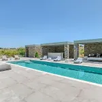 Pop - A Family-friendly Ambience By The Sea Villa *