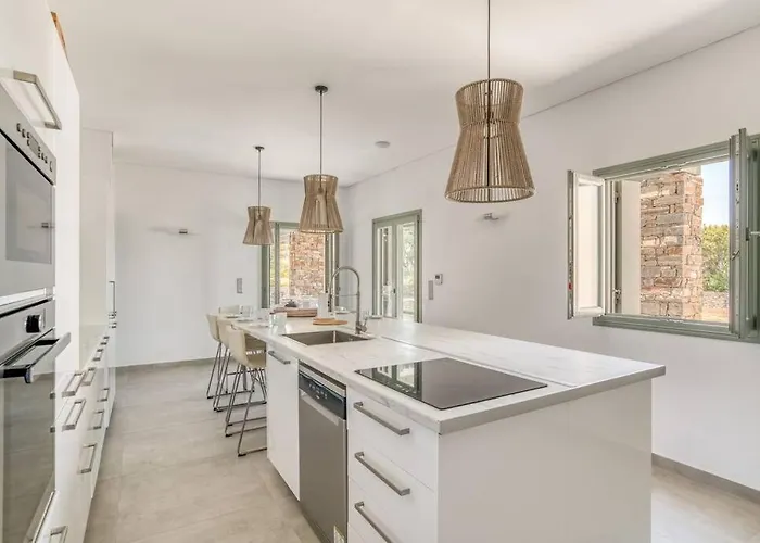 Xifara - Seafront Santa Maria (Paros)