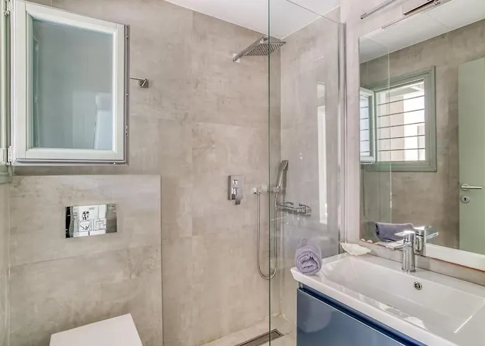 Villa Xifara - Seafront Santa Maria (Paros)